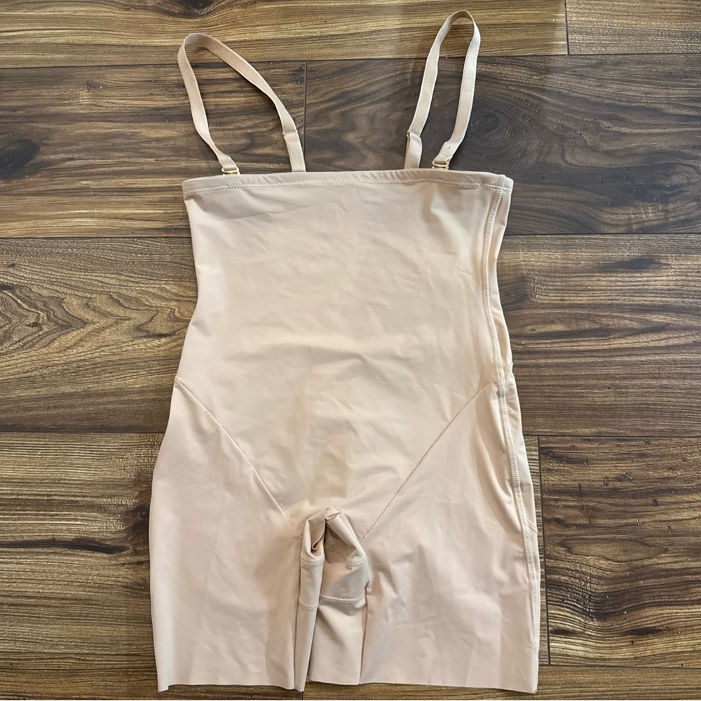 Strapless Sculpting Step-in Body Shaper with Short Bottom